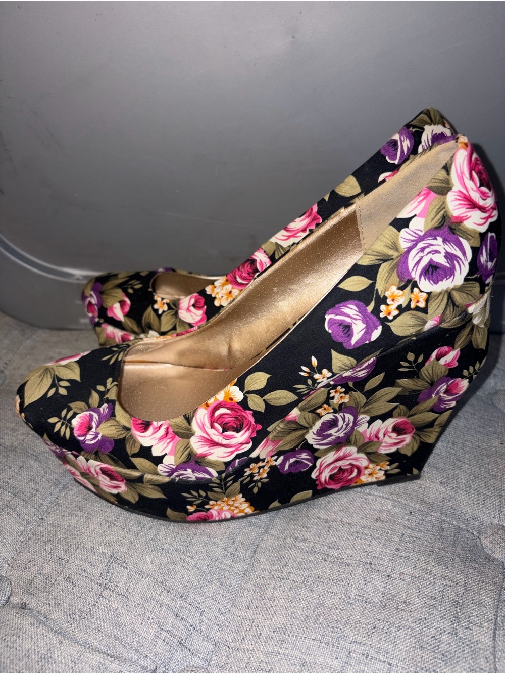 Qupid Black Floral Wedge Heels with Pink and Purple Roses